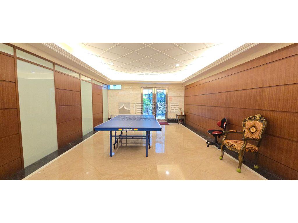 忠誠路鋼骨花園名宅房屋室內格局與周邊環境