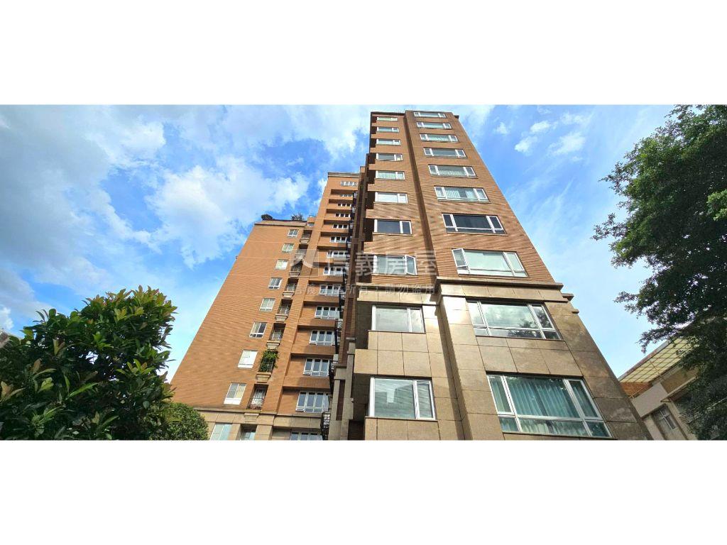 忠誠路鋼骨花園名宅房屋室內格局與周邊環境