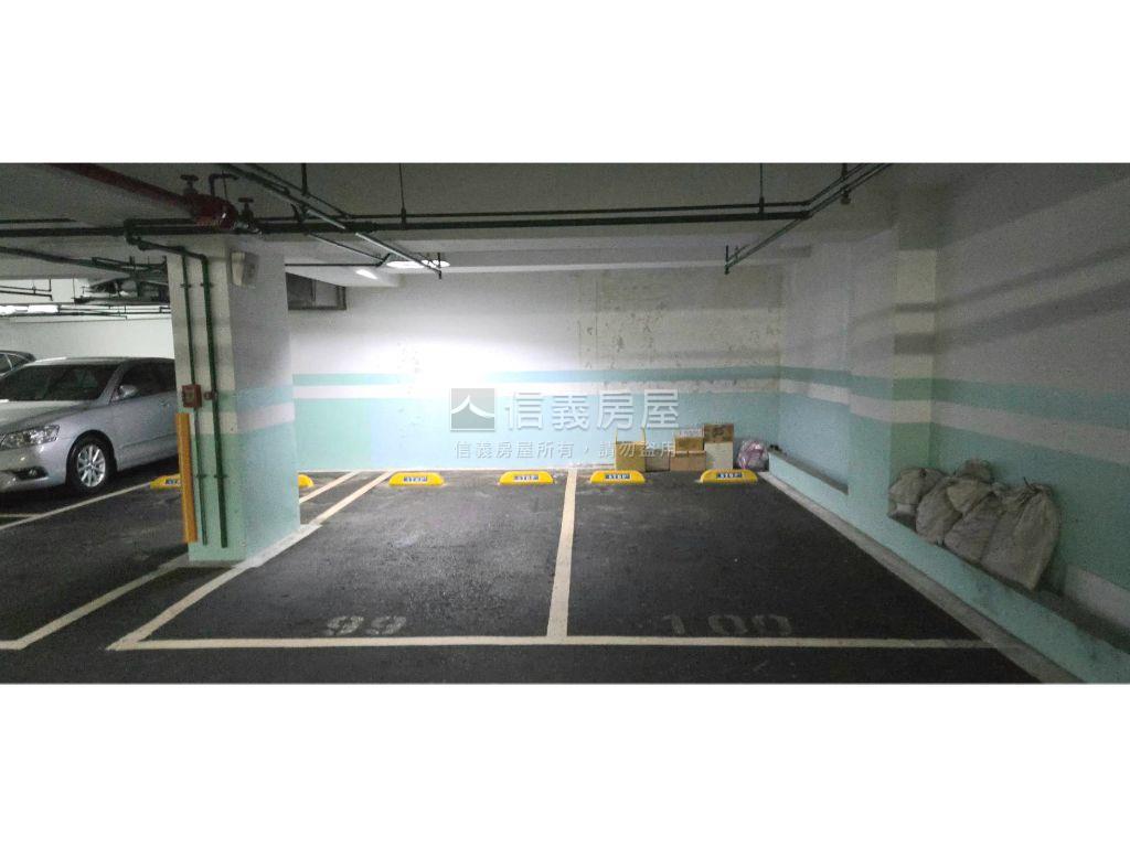 忠誠路鋼骨花園名宅房屋室內格局與周邊環境