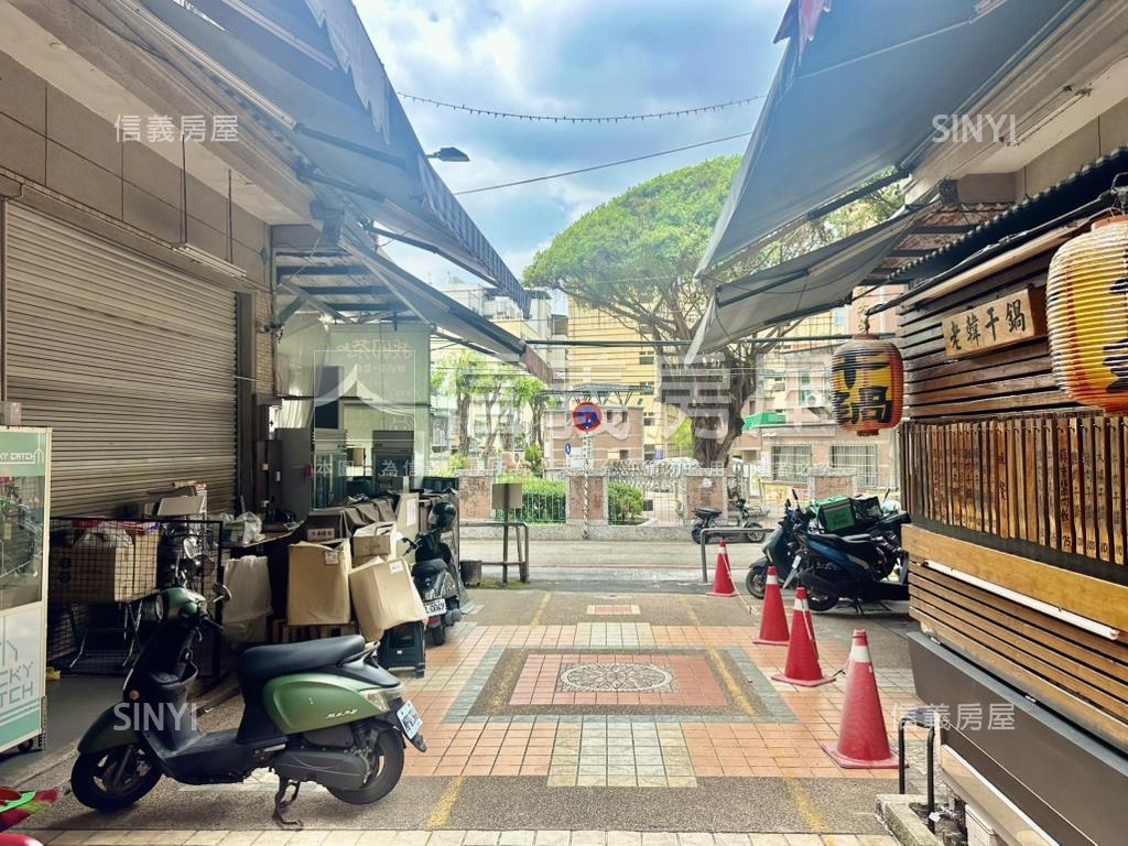 勤益旁太子建設收租透店房屋室內格局與周邊環境
