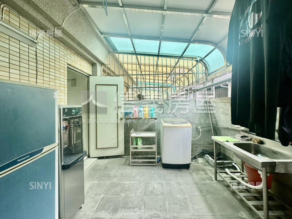 勤益旁太子建設收租透店房屋室內格局與周邊環境