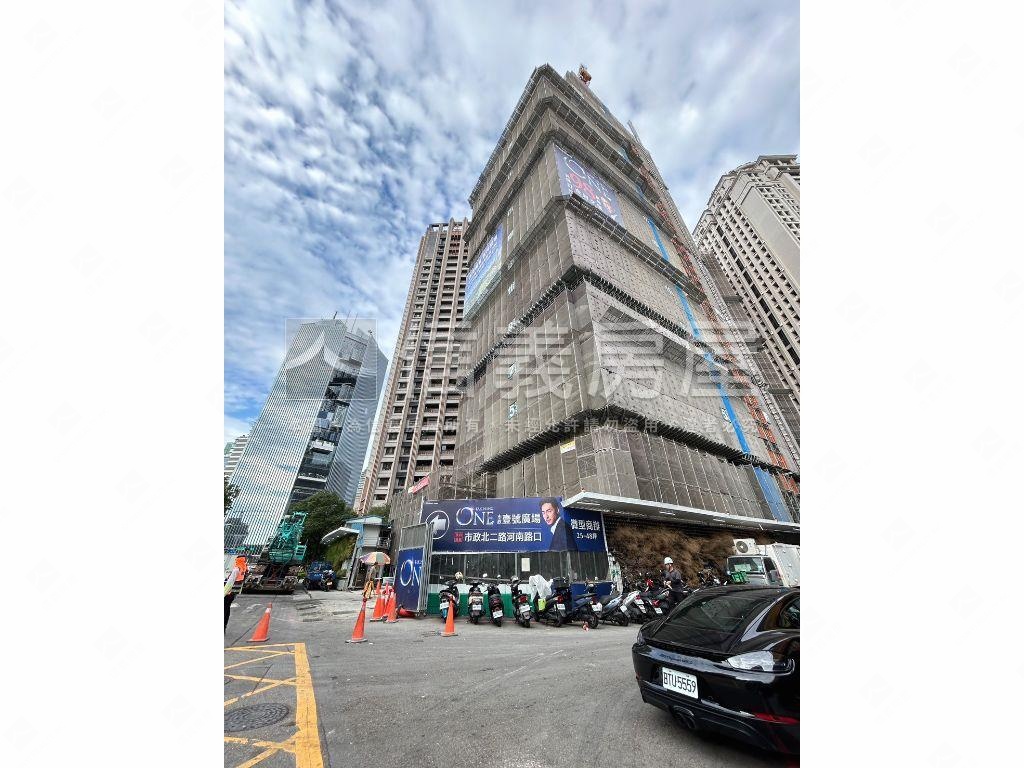 七期市政新鋭Ａ７邊間３房房屋室內格局與周邊環境