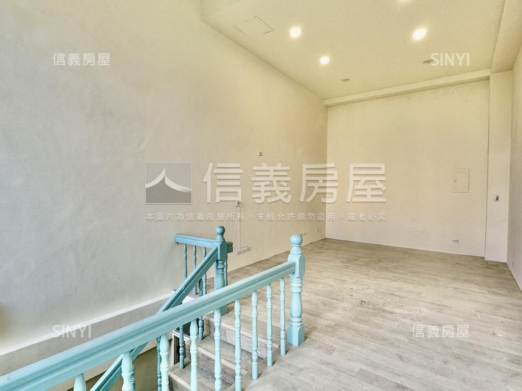 挑高精華地段好規劃金店房屋室內格局與周邊環境