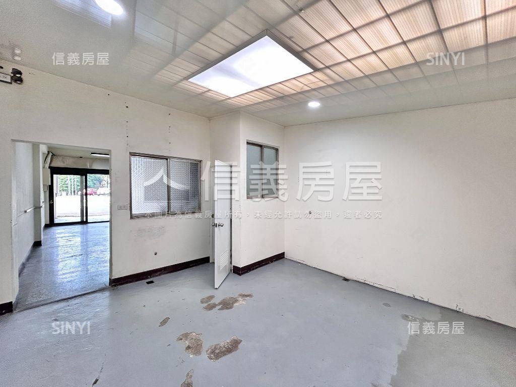 西區南區交界邊間顯眼透店房屋室內格局與周邊環境