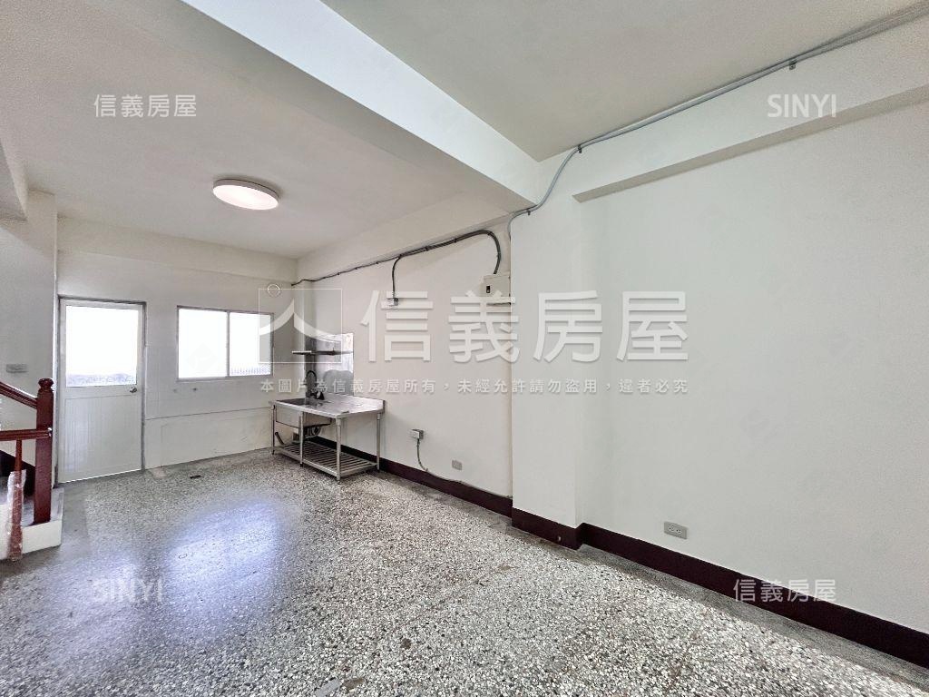 西區南區交界邊間顯眼透店房屋室內格局與周邊環境