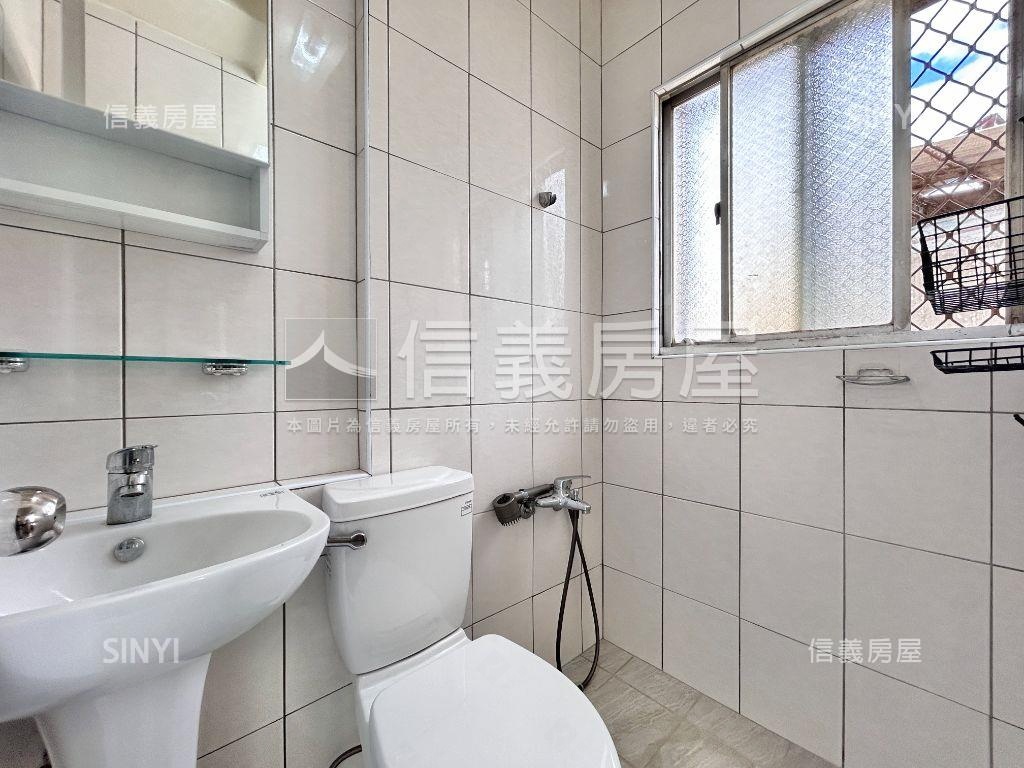 西區南區交界邊間顯眼透店房屋室內格局與周邊環境