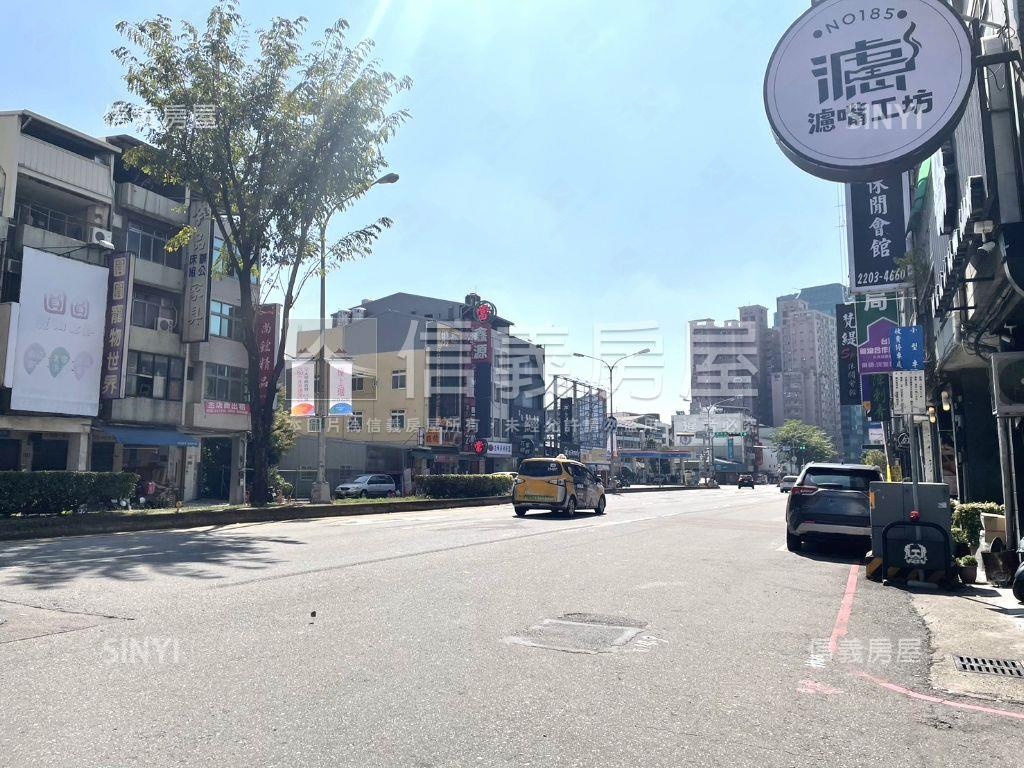 降價㊣中清路吃市店面房屋室內格局與周邊環境