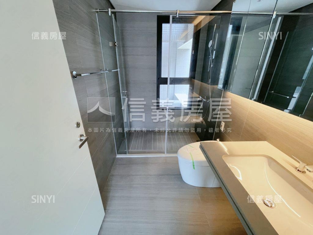 全新機捷特區寶輝三房平車房屋室內格局與周邊環境