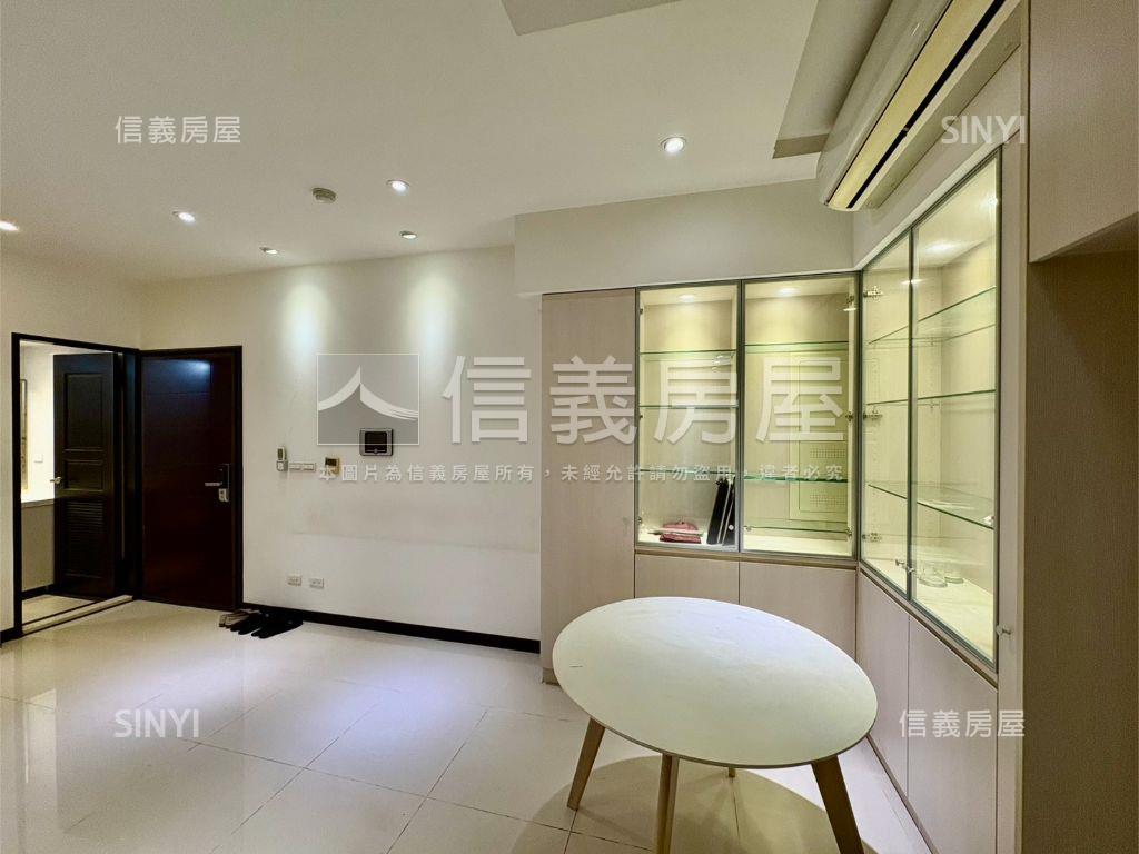 雙捷匯核心｜唯美兩房釋出房屋室內格局與周邊環境
