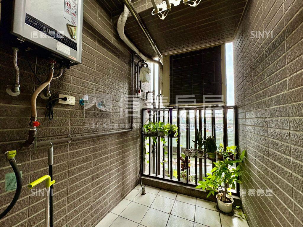 雙捷匯核心｜唯美兩房釋出房屋室內格局與周邊環境