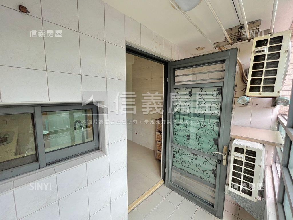 文心捷運泰鉅一品三房房屋室內格局與周邊環境