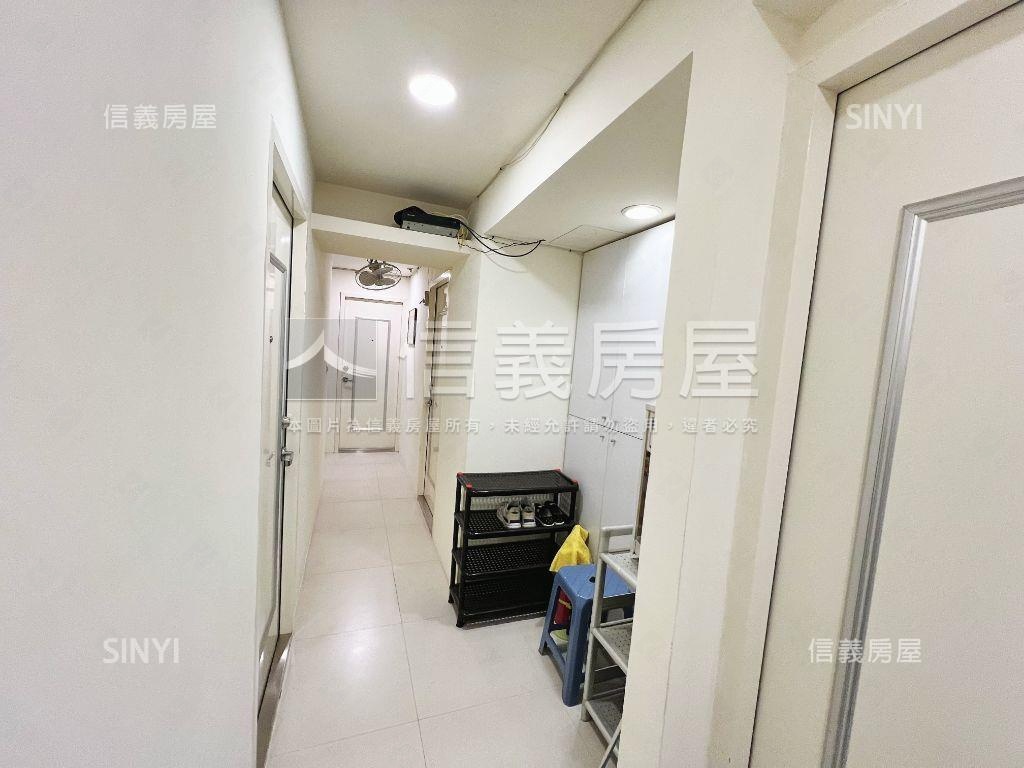 東湖捷運書香收租黃金屋房屋室內格局與周邊環境