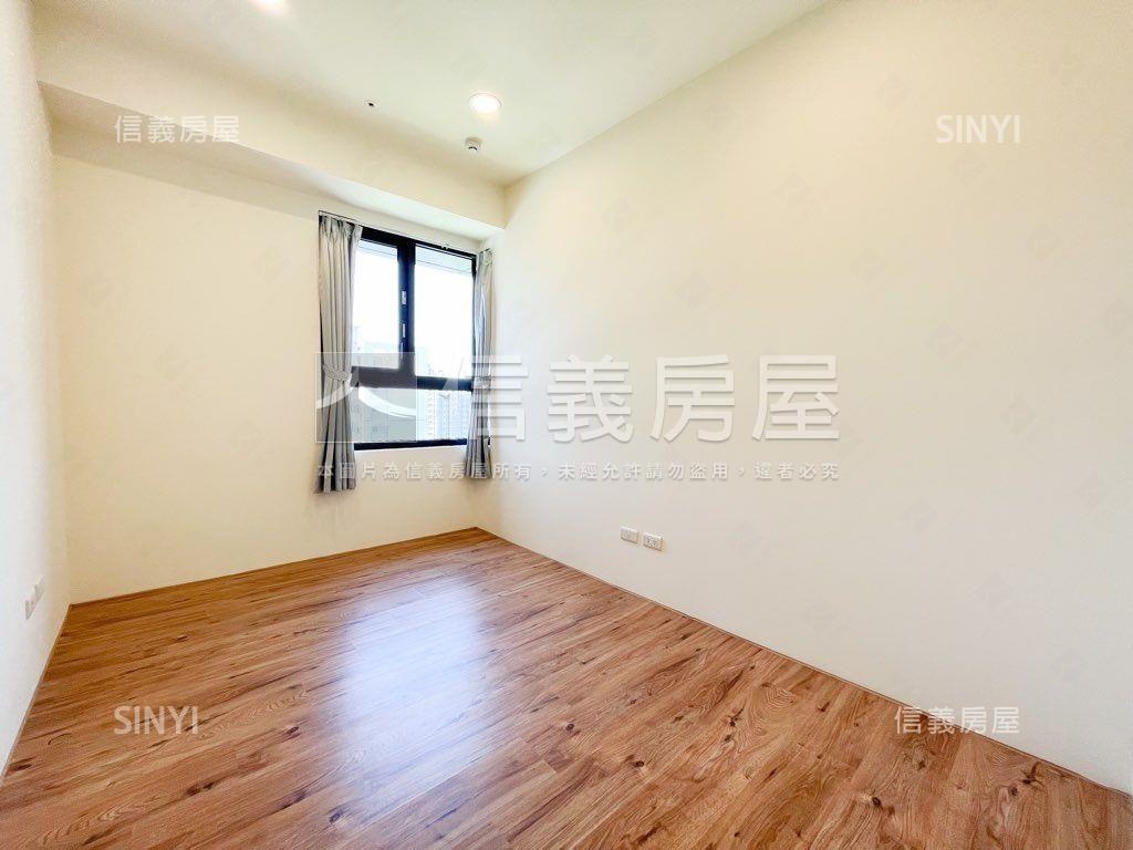 ☆國泰金城３房雙車位☆房屋室內格局與周邊環境