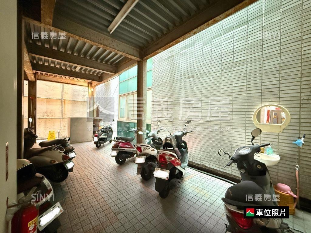 大新國小裝潢三房附車位房屋室內格局與周邊環境