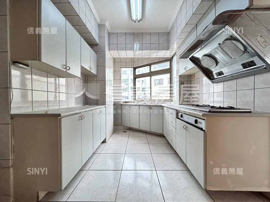 審計新村草悟３房平面車位房屋室內格局與周邊環境