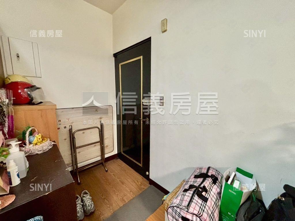 北區邊間低總價美三房房屋室內格局與周邊環境