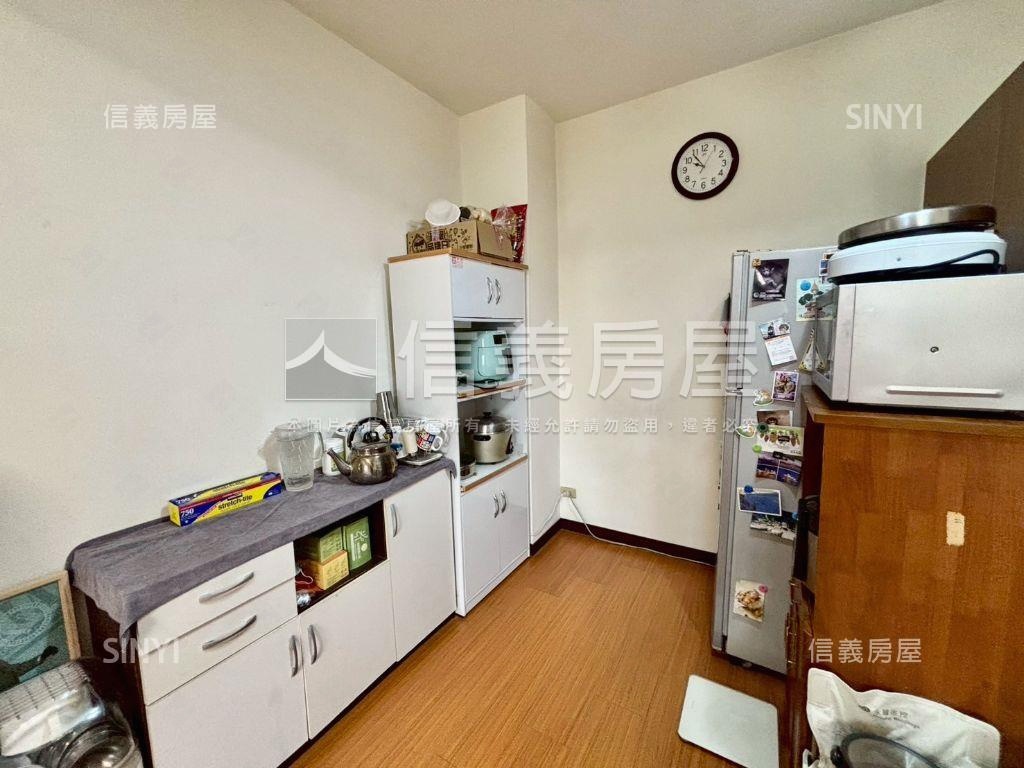 北區邊間低總價美三房房屋室內格局與周邊環境