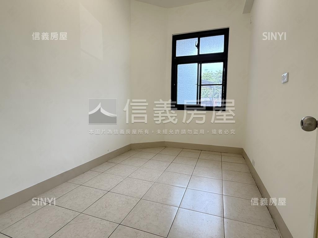 五甲商圈正街公寓一樓房屋室內格局與周邊環境