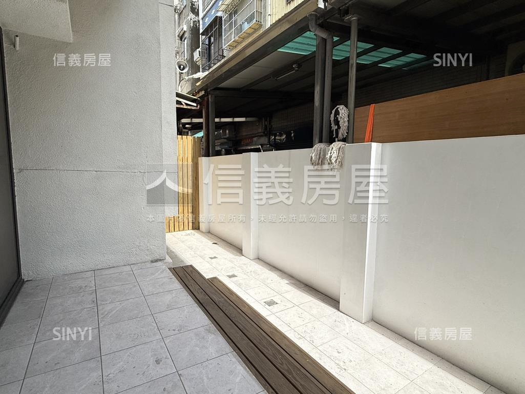 五甲商圈正街公寓一樓房屋室內格局與周邊環境