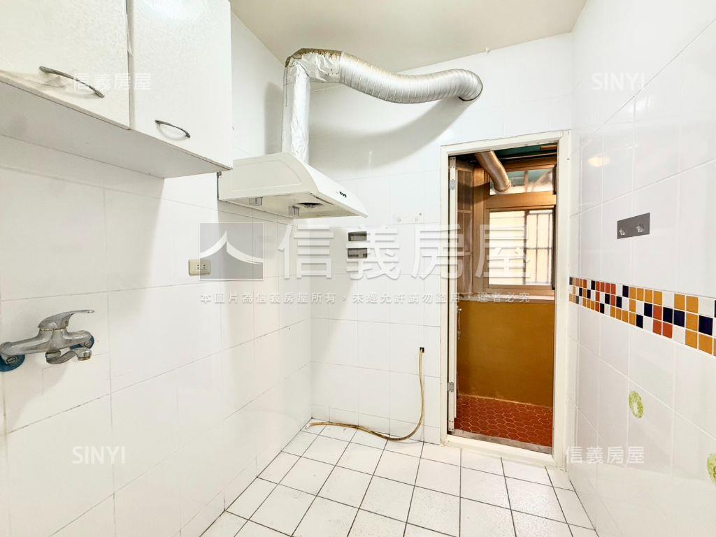 ✦內湖站｜成家·３樓邊間房屋室內格局與周邊環境