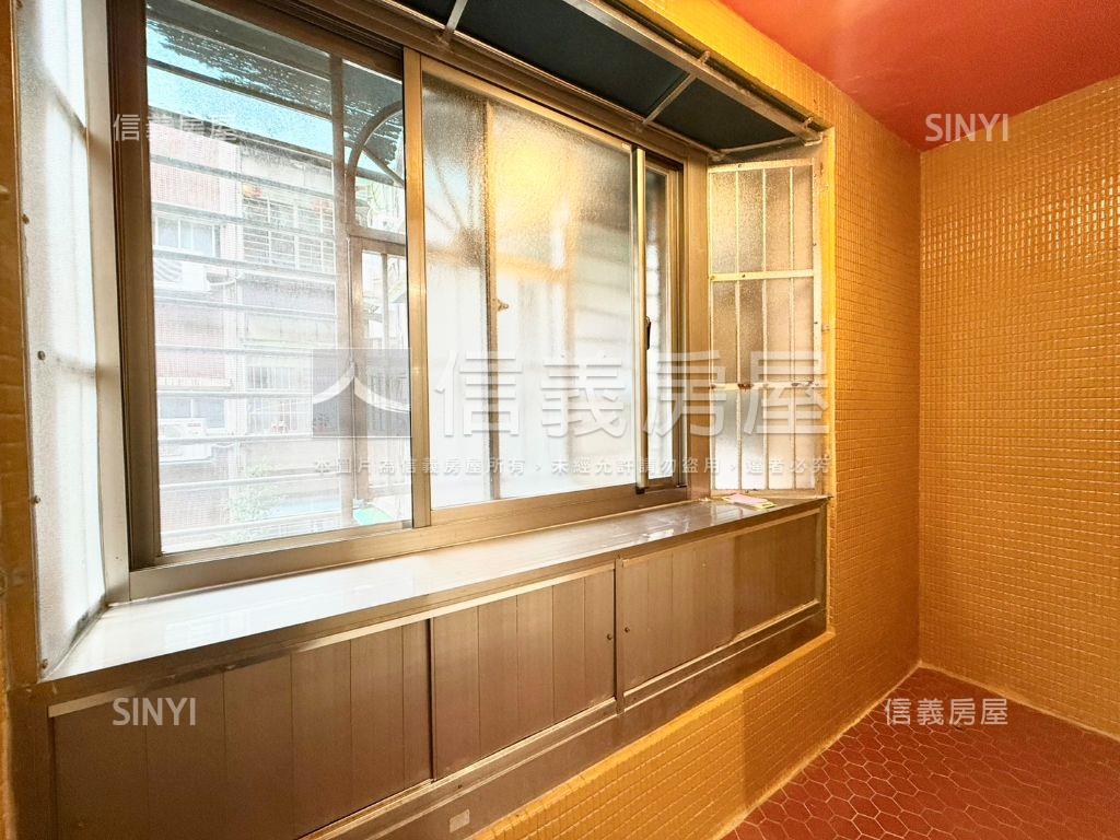 ✦內湖站｜成家·３樓邊間房屋室內格局與周邊環境