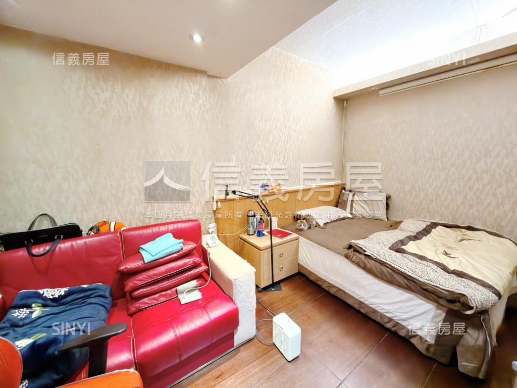 海山學區方便停車一樓房屋室內格局與周邊環境