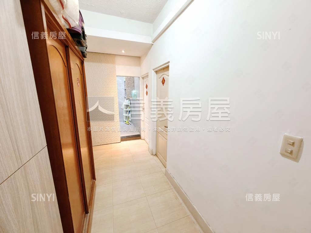 海山學區方便停車一樓房屋室內格局與周邊環境