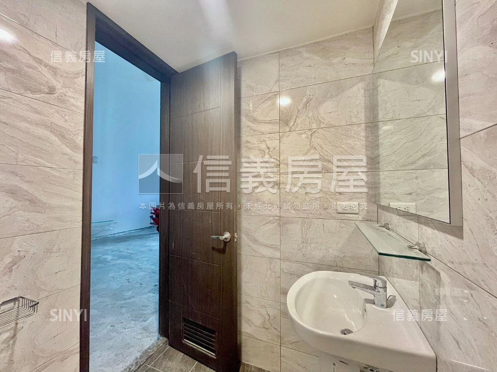 近水湳中央公園旁全新店面房屋室內格局與周邊環境