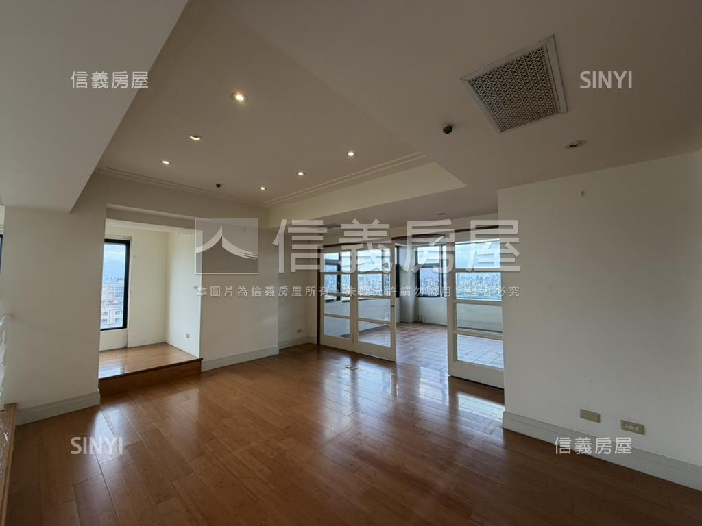 潤泰新大陸樓中樓房屋室內格局與周邊環境