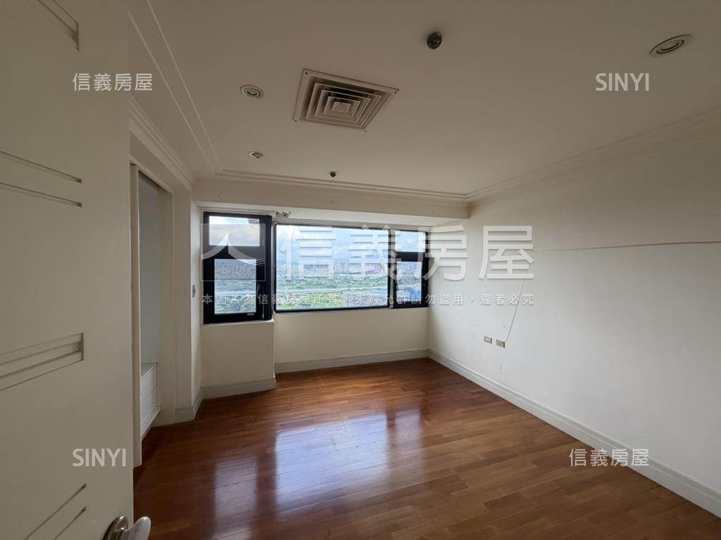 潤泰新大陸樓中樓房屋室內格局與周邊環境