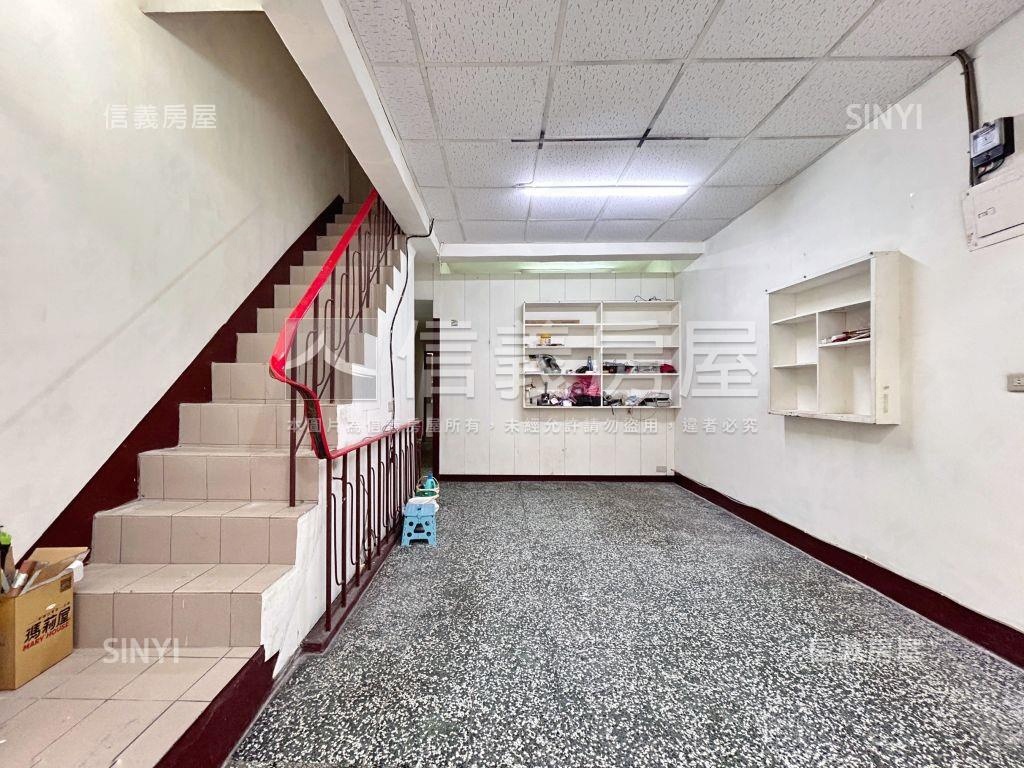 ＳＳ市場旁低總透天金雞母房屋室內格局與周邊環境