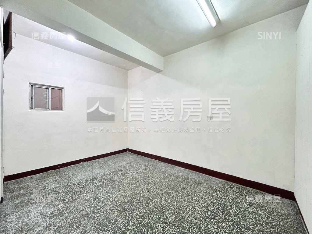 ＳＳ市場旁低總透天金雞母房屋室內格局與周邊環境