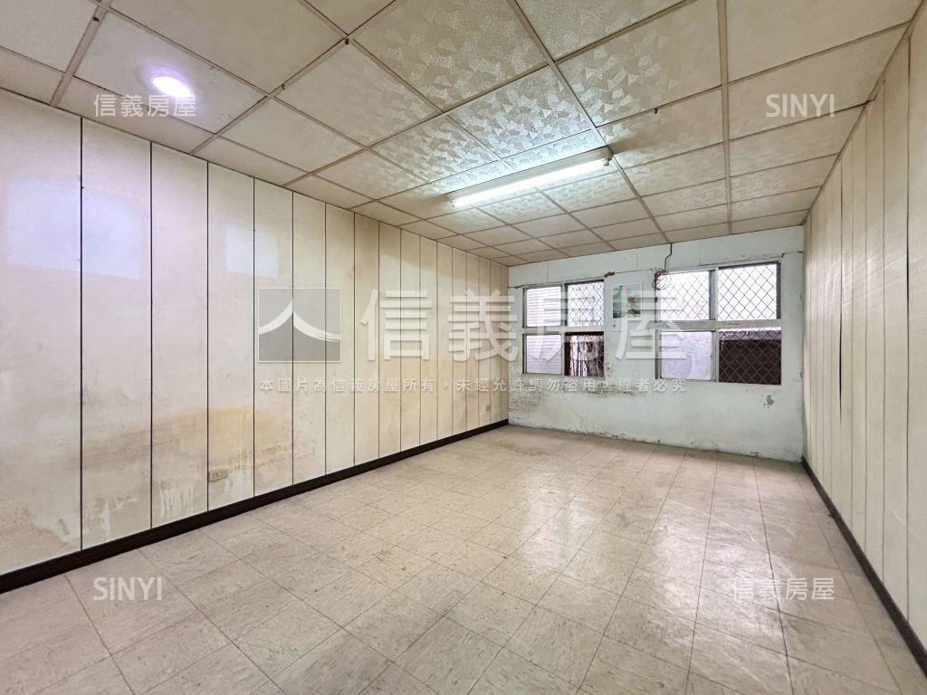 ＳＳ市場旁低總透天金雞母房屋室內格局與周邊環境