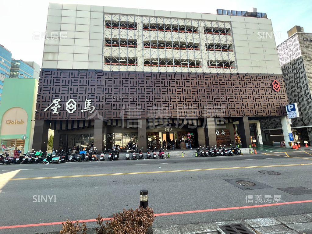 入主中友美食街做包租公房屋室內格局與周邊環境