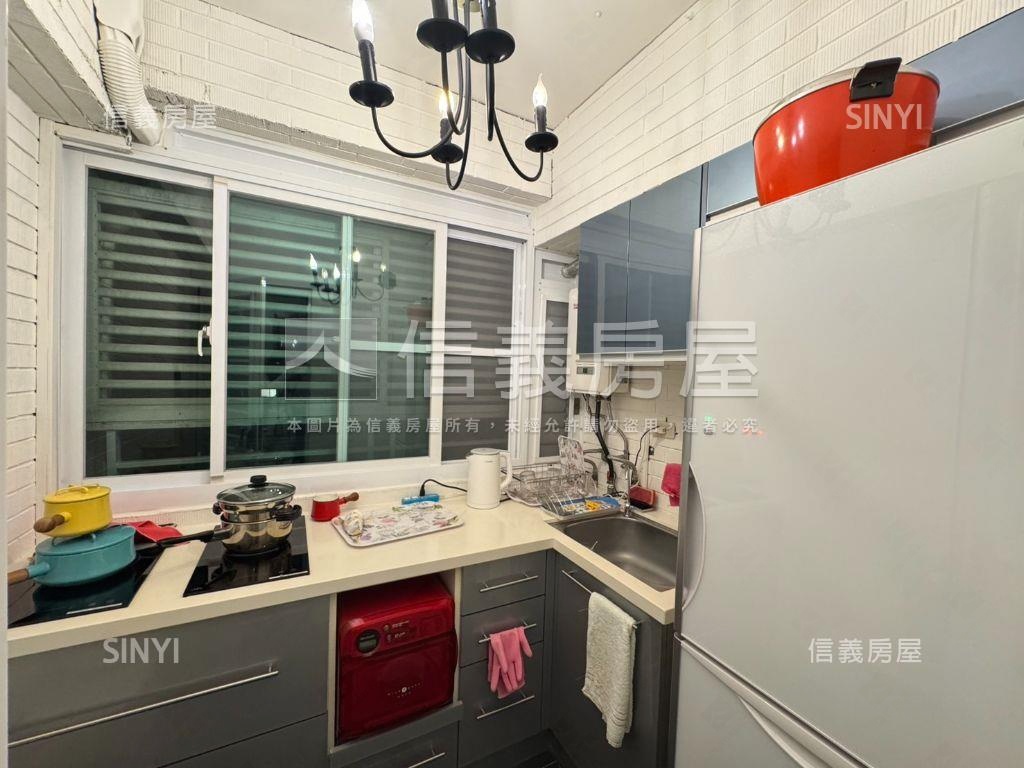 澄品觀邸歐風大兩房房屋室內格局與周邊環境