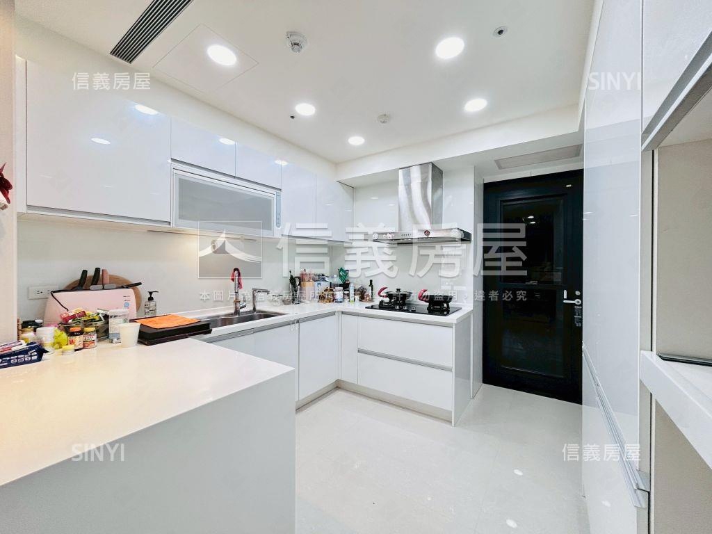 昭揚縱橫中高樓景觀美邸房屋室內格局與周邊環境