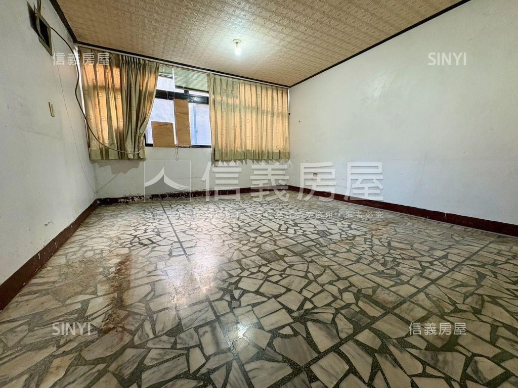 自強邊間潛力透天房屋室內格局與周邊環境