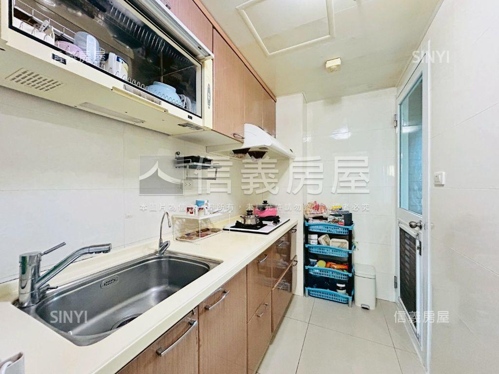 普羅旺斯高樓兩房採光佳房屋室內格局與周邊環境