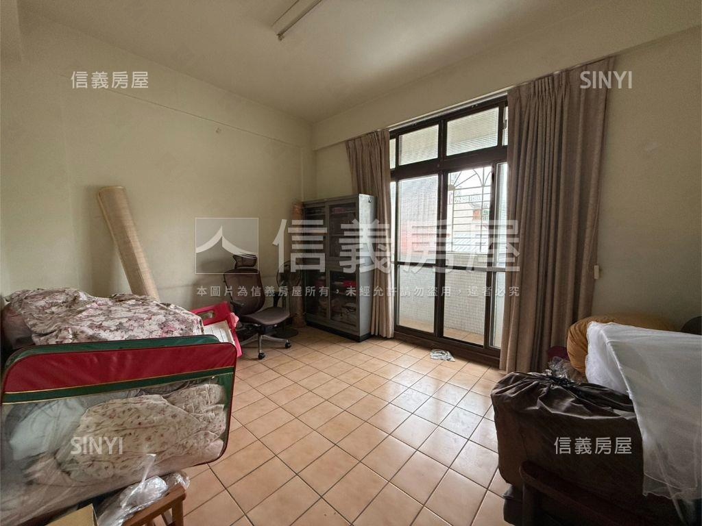 近車站大地坪好棒棒美透天房屋室內格局與周邊環境