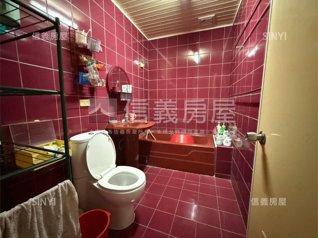 近車站大地坪好棒棒美透天房屋室內格局與周邊環境