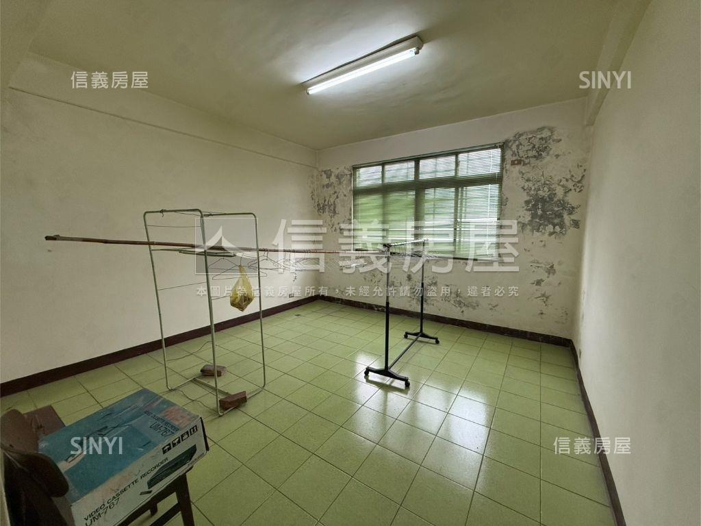 近車站大地坪好棒棒美透天房屋室內格局與周邊環境