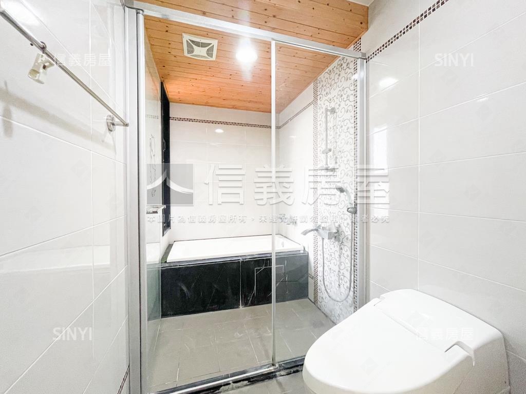 １８重奏高樓景觀三房平車房屋室內格局與周邊環境