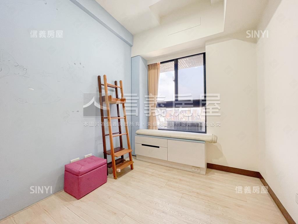 １８重奏高樓景觀三房平車房屋室內格局與周邊環境