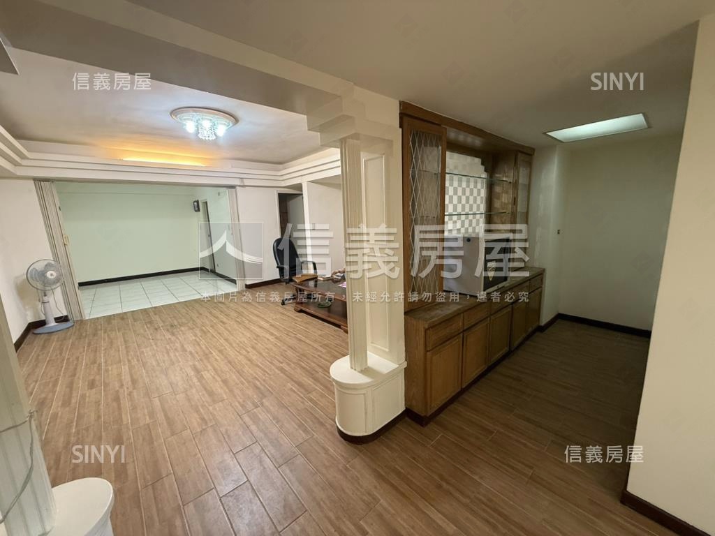 嘉興公園邊間華廈房屋室內格局與周邊環境