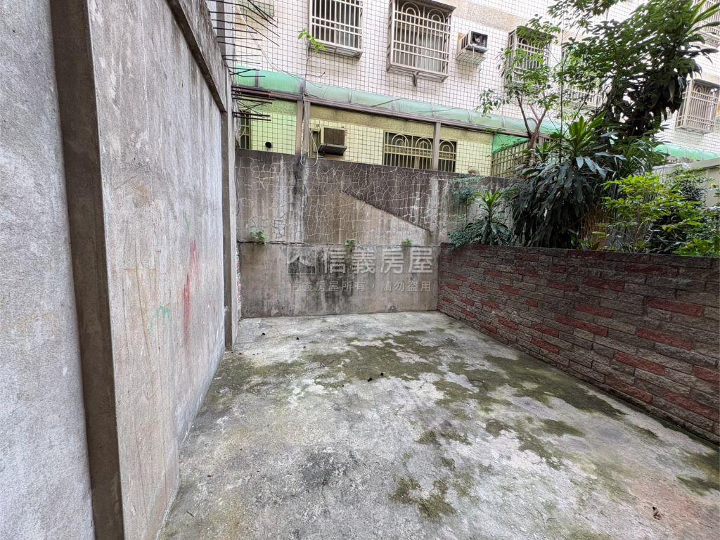 正埔陽街臨路騎樓透天房屋室內格局與周邊環境