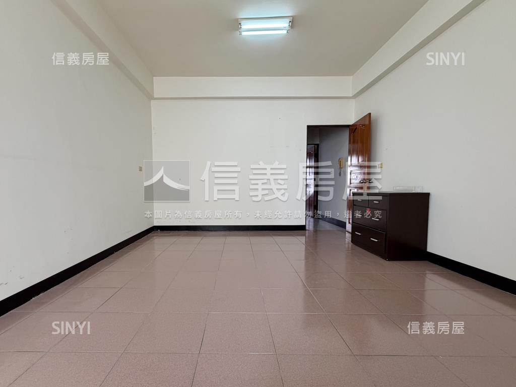 崇明學區採光棒棒傳統透天房屋室內格局與周邊環境