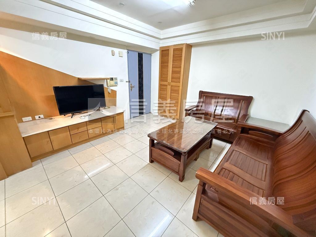 老爺華廈電梯３房車位房屋室內格局與周邊環境