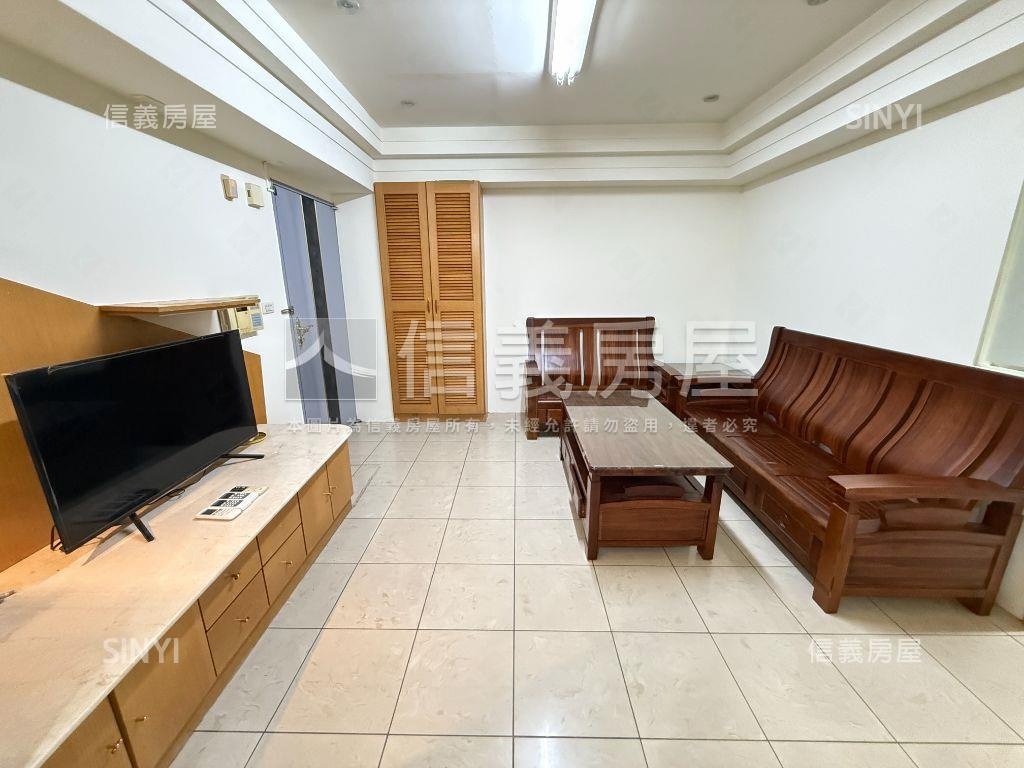 老爺華廈電梯３房車位房屋室內格局與周邊環境