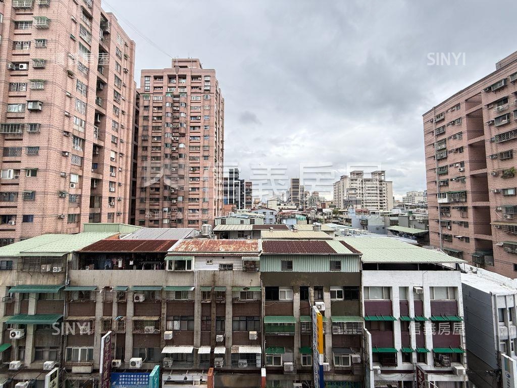 老爺華廈電梯３房車位房屋室內格局與周邊環境