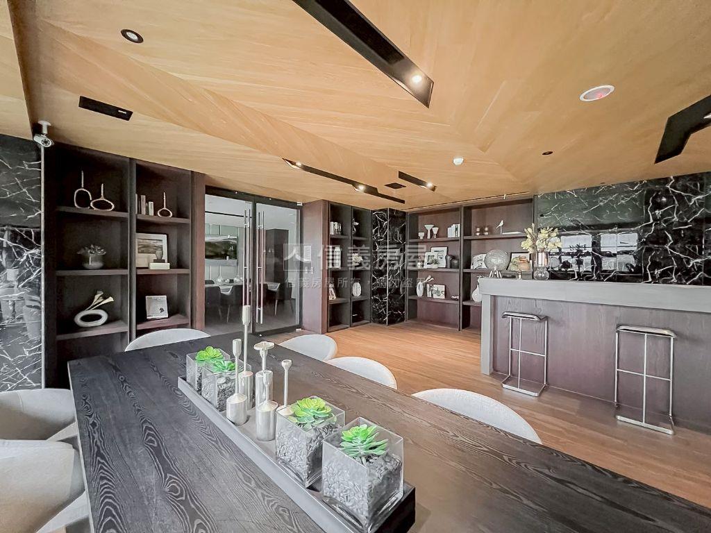 Ｇ７首綻｜次頂樓大車位房屋室內格局與周邊環境